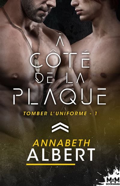 À côté de la plaque Tomber l'uniforme, T1