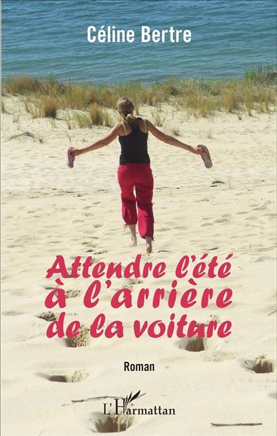 Attendre l'été à l'arrière de la voiture Roman
