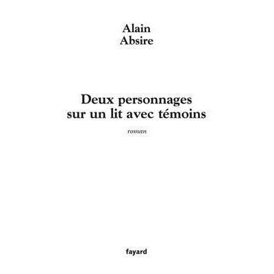 Deux personnages sur un lit avec témoins