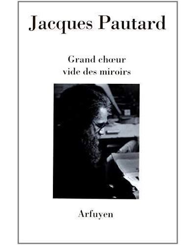 Grand choeur vide des miroirs