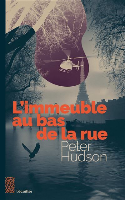 L'immeuble au bas de la rue
