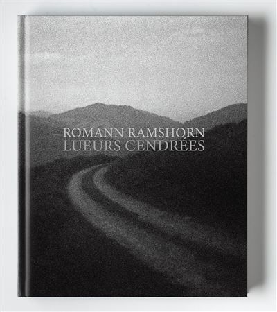 Lueurs cendrées