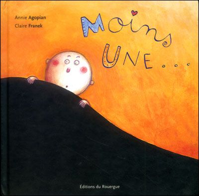 Moins une