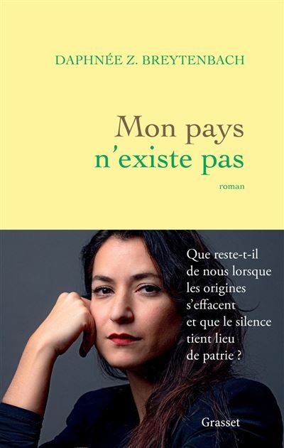 Mon pays n'existe pas Premier roman