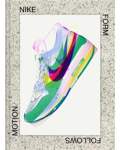 Couverture de Nike : Form Follows Motion /anglais par KRIES MATEO/ADAMSON