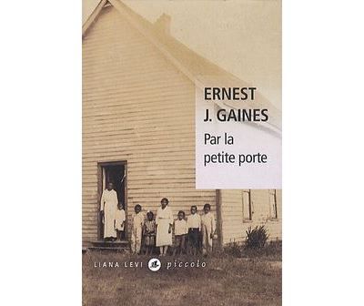 Par la petite porte