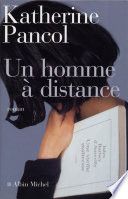 Un homme à distance