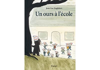 Un ours à l'école
