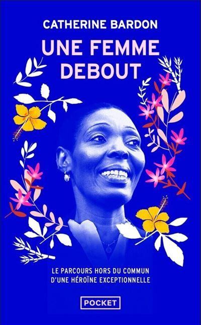 Une femme debout